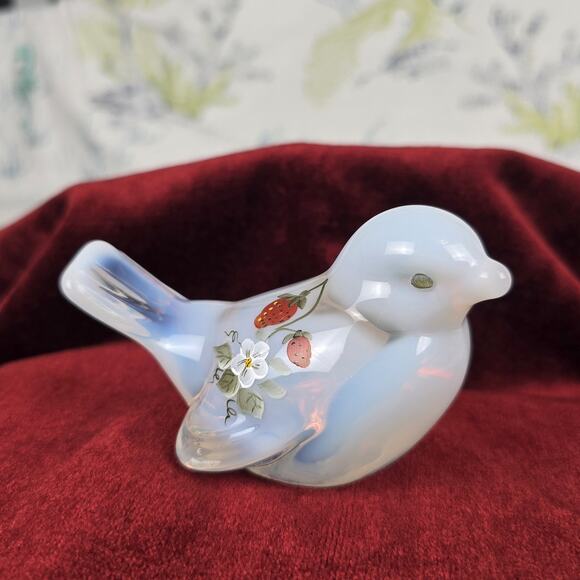 Fenton Glass Opalescent Strawberries & Flowers Hand Painted Bird Signed - Picture 5 of 16